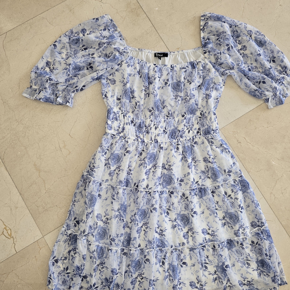 Trixxi Light Blue Floral Short Sleeve Dress